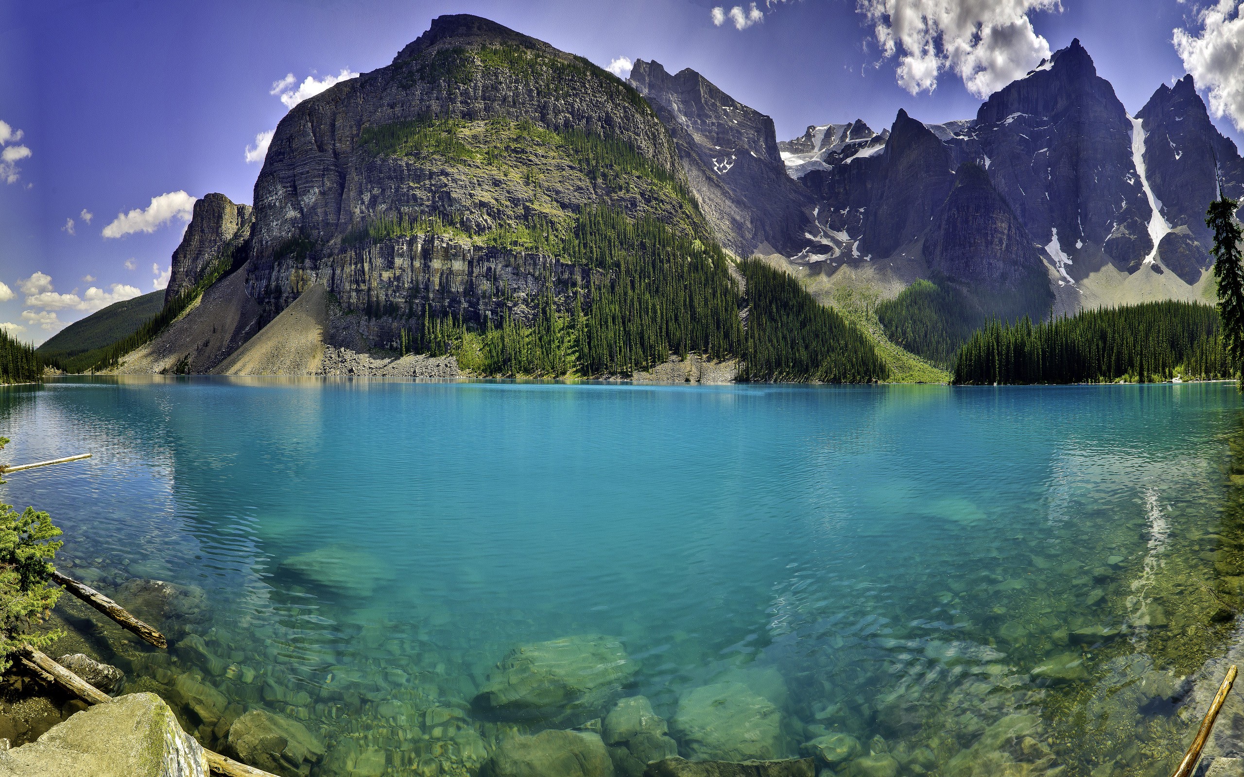 Самое большое горное озеро. Ледниковое озеро Морейн, Канада. Озеро Морейн панорама. Озеро Морейн 1920 1080. Озеро Морейн Канада 1920х1080.